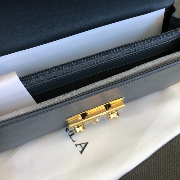 *NEW* Furla Metropolis Extra Large Leather Wallet - Picture 4 of 16